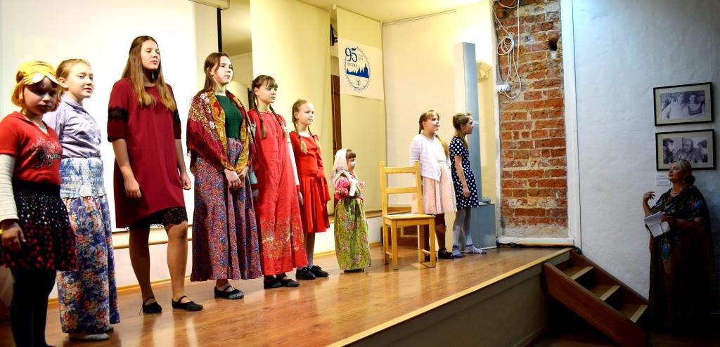 Воскресная школа открывает свои двери // Новая Жизнь. - 11 октября 2019 г. - № 41.