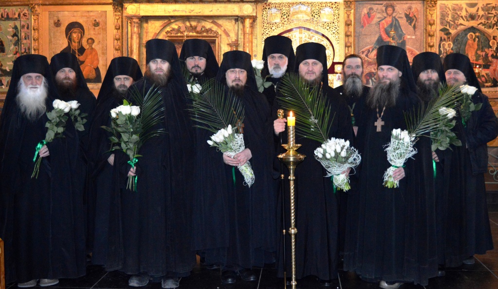Братия Кирилло-Белозерского монастыря.jpg